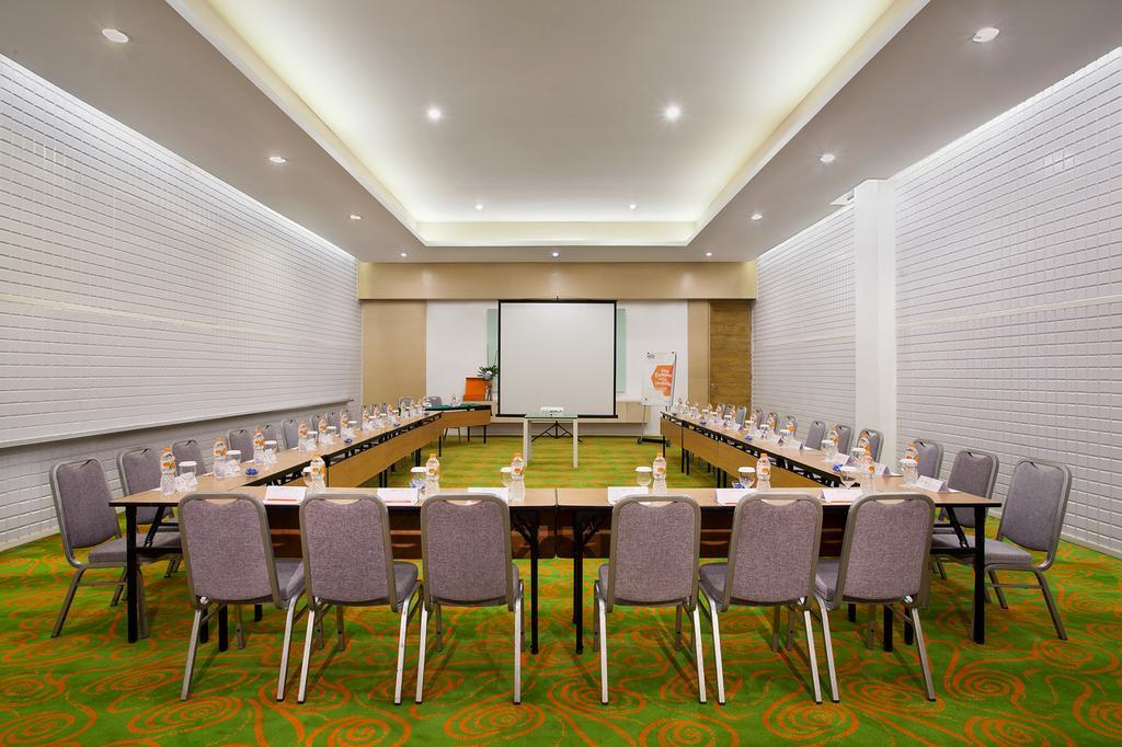 Harris Hotel & Convention Festival Citylink Bandung Exterior foto